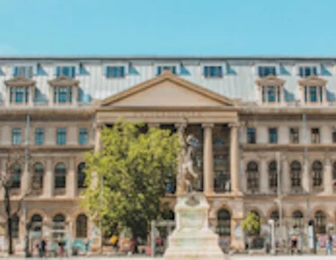 Un bâtiment universitaire